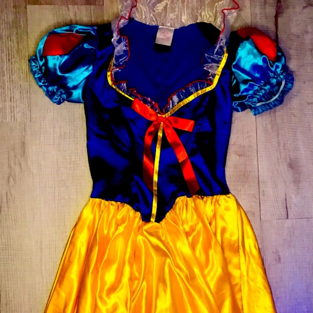 Sexy Snow White